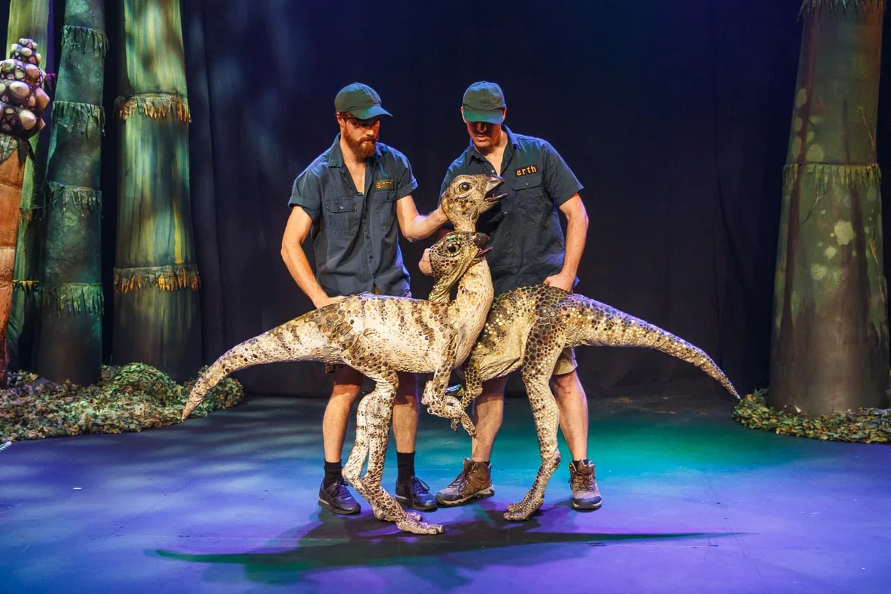 kto-26-erths-dinosaurs-gallery-image-01.jpg